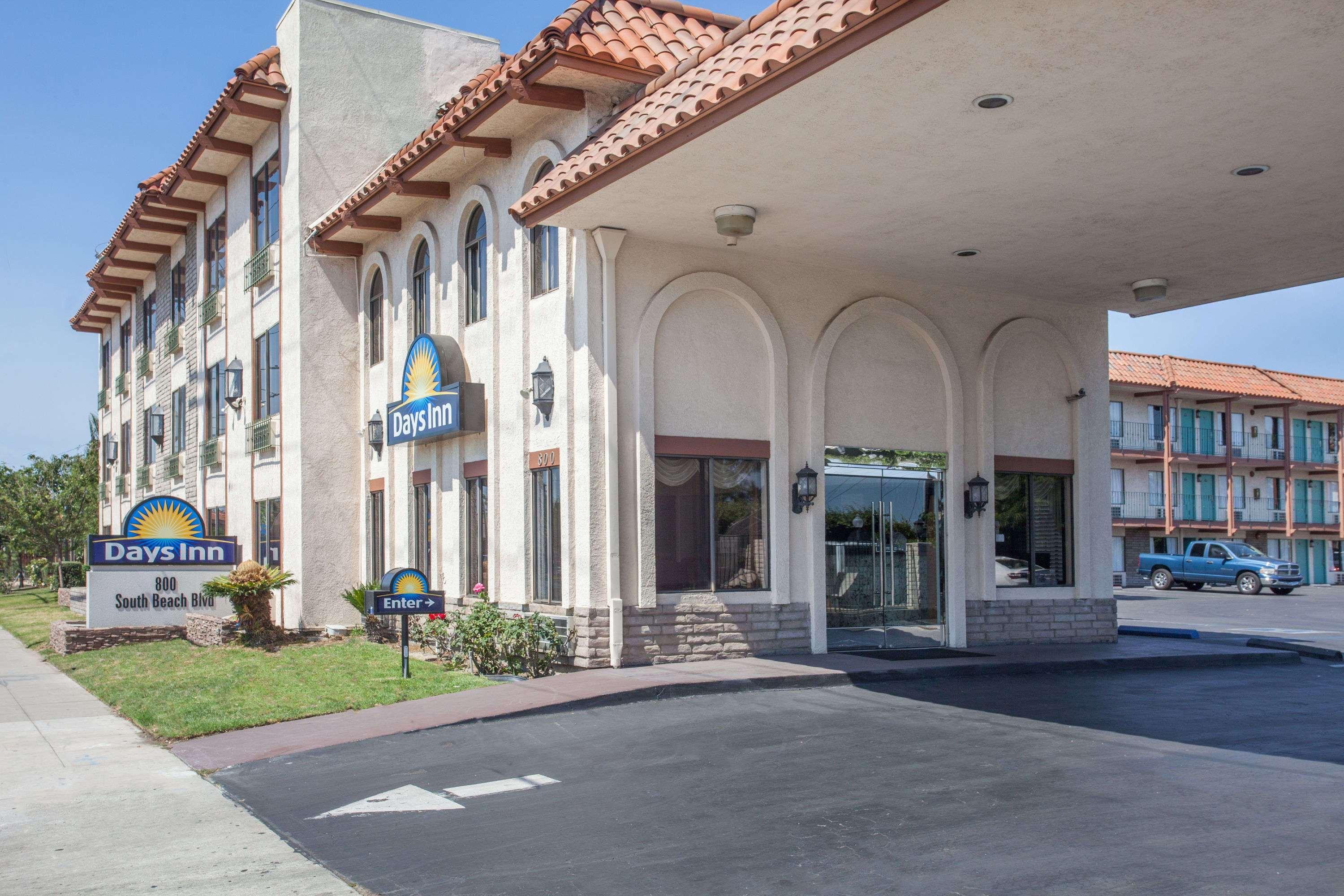 Days Inn By Wyndham Anaheim Near The Park Exteriör bild