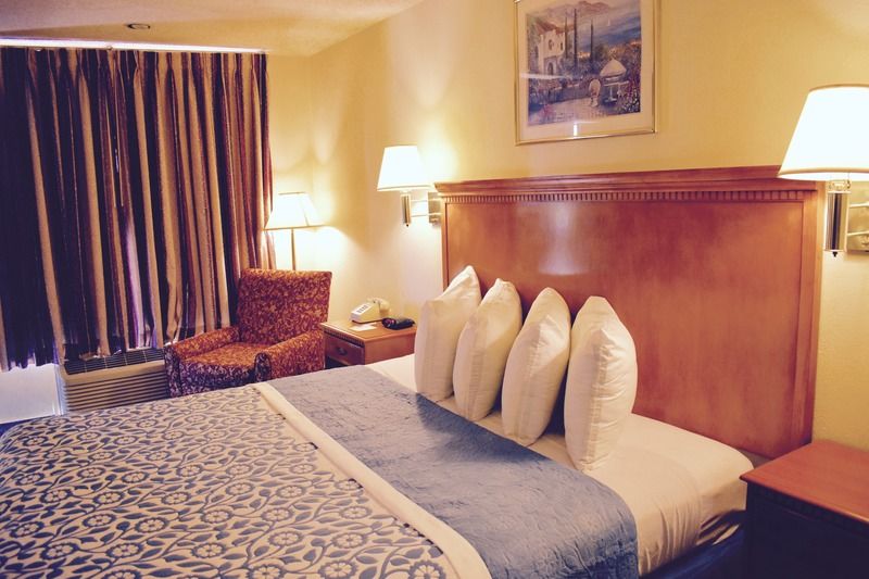 Days Inn By Wyndham Anaheim Near The Park Exteriör bild