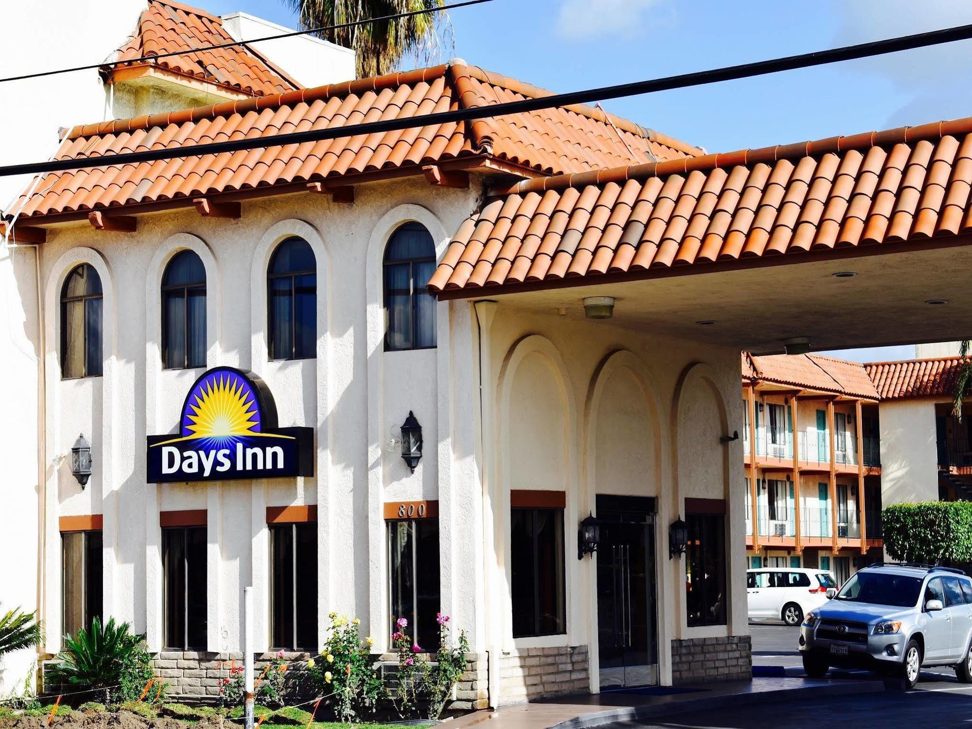 Days Inn By Wyndham Anaheim Near The Park Exteriör bild